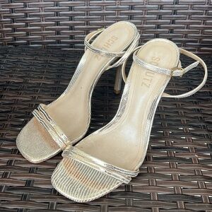 SCHUTZ Altina Embossed-Leather Sandal - Size 6